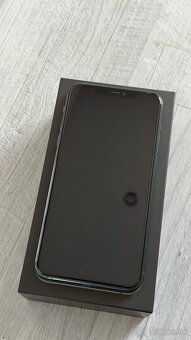 Predám iPhone 11 pro max 64gb - 5
