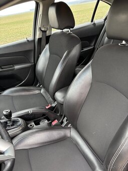 predám Chevrolet Cruze 2.0L, diesel, 120kw. - 5
