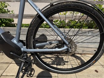 Cestný elektrobicykel BMW - 5