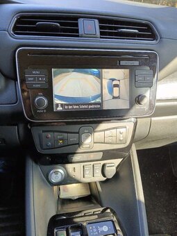 Nissan Leaf - 5