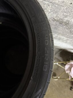 Predám letné pneumatiky nokian 245/45 r18 - 5