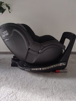 Britax Römer dualfix M i-size otočná autosedačka - 5