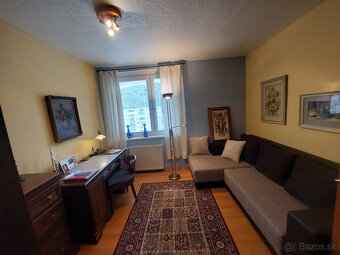 EXLUZÍVNE ponúkame na predaj 3 izbový byt v Trenčianskych Te - 5