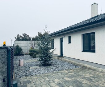 4-izbový kompletne zariadený dom so zimnou terasou a bazénom - 5