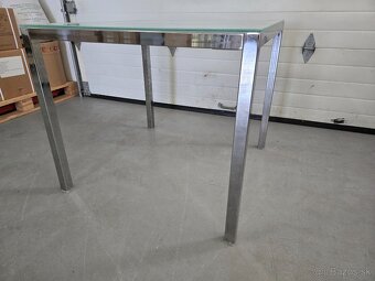 Moderný kuchynský chrómovaný stôl - 5