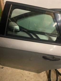 Predám Ford mondeo - 5