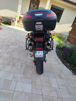 Honda XL1000 V Varadero - 5