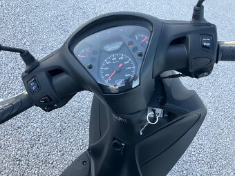 skúter HONDA SH 125i - 5