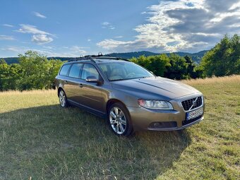 Predam Volvo V70 2.4D 220Hp manual 6r Nikdy neburane - 5
