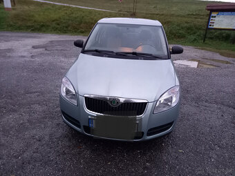 Škoda fabia 2 1.2htp 44kw 2010 rezervované - 5