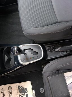 Toyota Yaris hybrid 2017 1,5 hybrid - 5