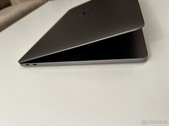 MacBook Pro 13" (2017) – Space Gray - 5