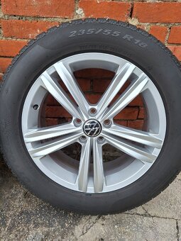 VW Tiguan 235/55 R18 - 5