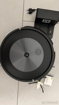 Robotický vysávač Roomba J7 - 5
