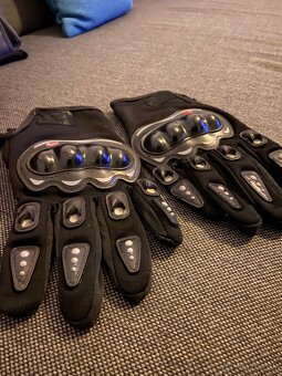 Predám nové nepoužité rôzne kvalitné rukavice - 5