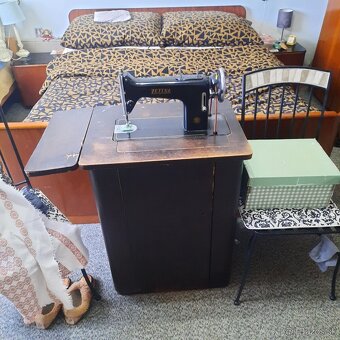 Predám šijací stroj Zetina - 5