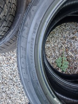 Predam pneu 235/45r18 - 5