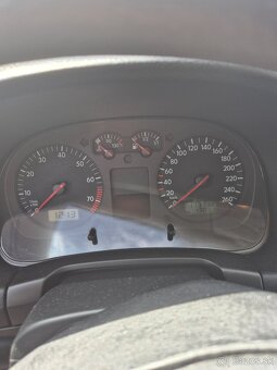 Volkswagen Golf IV 1.4 benzin 16v 2001 - 5