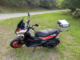 Predám Apriliu SR GT Šport 125 11kw - 5