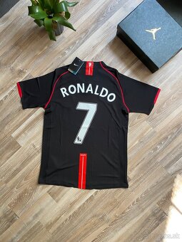 Dres Manchester United - 5