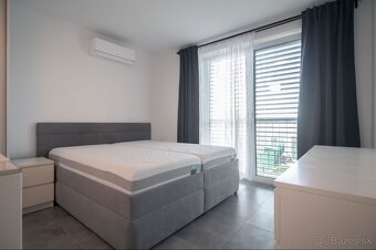 2-izbový byt s predzáhradkou aj parkovaním – pocit domu za c - 5