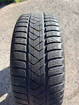 Predam zimné pneumatiky Pirelli 215/55r17 - 5