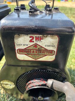 BRIGGS&STRATTON 2 HP benzínový motor. - 5