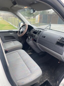 Volkswagen Transporter T5 2.0 benzín AXA - 5