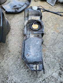 Predam nádrž jeep Wrangler 2.8 crdi - 5