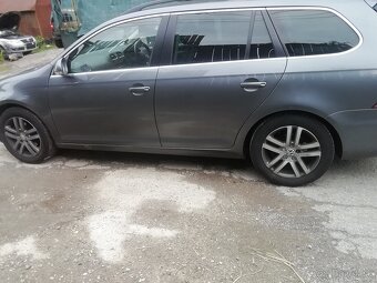 Rozpredám volkswagen golf 6 variant 1,6 tdi 77 kw - 5