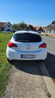 Opel Astra 2011 - 5