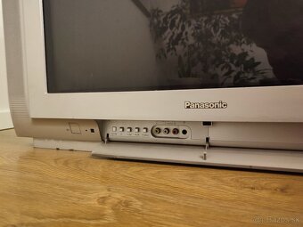 Panasonic Colour TV, Quintrix - 5