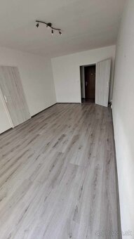 Dám do podnájmu 1 izbový byt - 5