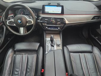 BMW 5 Series M550 M Sport - xDrive - Benzín - 5