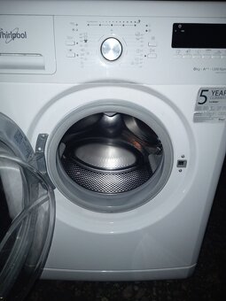 Predám ZÁNOVNÁ plnefunkčná automatická práčka WHIRLPOOL,A+++ - 5