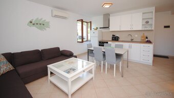 Predaj, byt v mestskej vile, Vis - 5