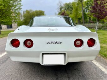 Chevrolet Corvette C3 z roku 1980 - 5