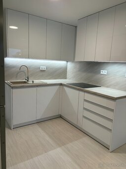 Prenájom 3 izbového bytu na Kolibe - 5