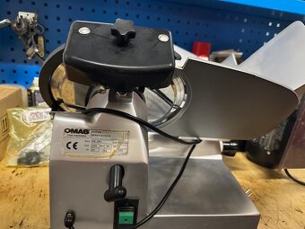 Krajací stroj zn. OMAS - 5