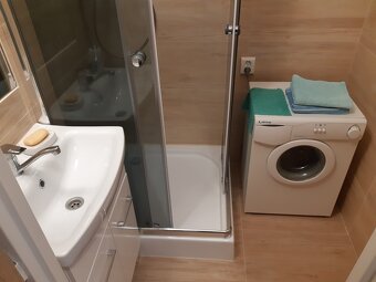 2 izbový s loggiou, Sídl.II,, 1/3 poschodie - 5