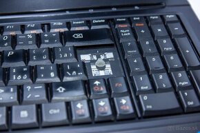 Notebook Lenovo G560 ▌ Intel Core i3 @ 2.40 GHz ▌ - 5