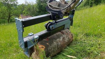 Hydraulická kalačka dřeva na bagr/ vyvážečku - 5
