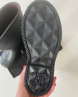 Trendové Chanel gumáky - 5