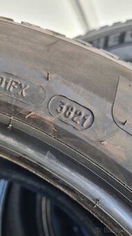 Predám celoročné pneu MICHELIN 235/50 a 255/45 a R19 104 H - 5