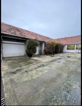 Dom s veľkým pozemkom + veľké priestory - 5