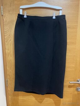 Čierny dámsky kostým - 5