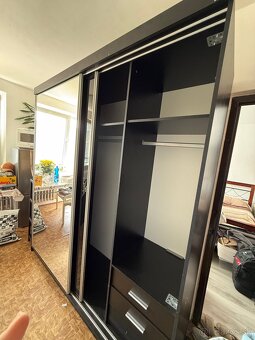 Veľká skriňa 222,5x200x60 - 5