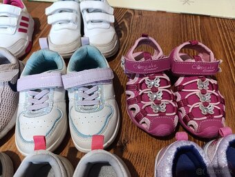 Tenisky Adidas 24-25-26 super stav - 5