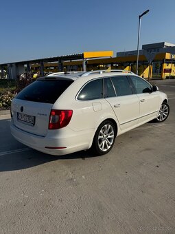 Predám Škoda Superb Combi 2.0 TDI DSG - 5