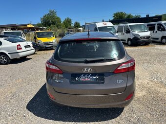 Hyundai i30 CW 1.6i CRDi VGT Family - 5